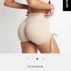 Pcheebum V Waist Scrunch Bum Shorts